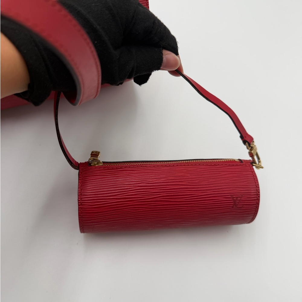 Louis Vuitton Red Barrel Shoulder Bag with Detachable Pouch - Picture 5 of 5